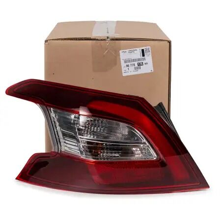 Peugeot 308 T9 Sol Arka Dış Stop Lambası Orijinal 9677817680