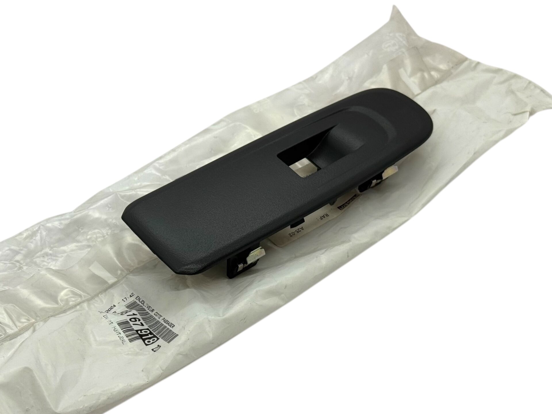 Peugeot Rifter Yolcu Tarafı Cam Açma Düğmesi Çerçevesi Psa 98167918ZD