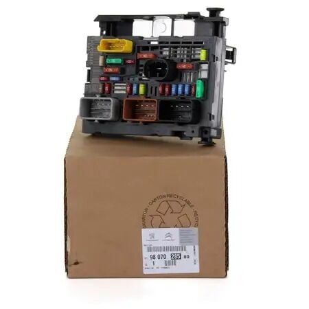 Citröen C5 X7 2008-2015 Motor İçi Sigorta Kutusu PSA Orijinal 9807028580