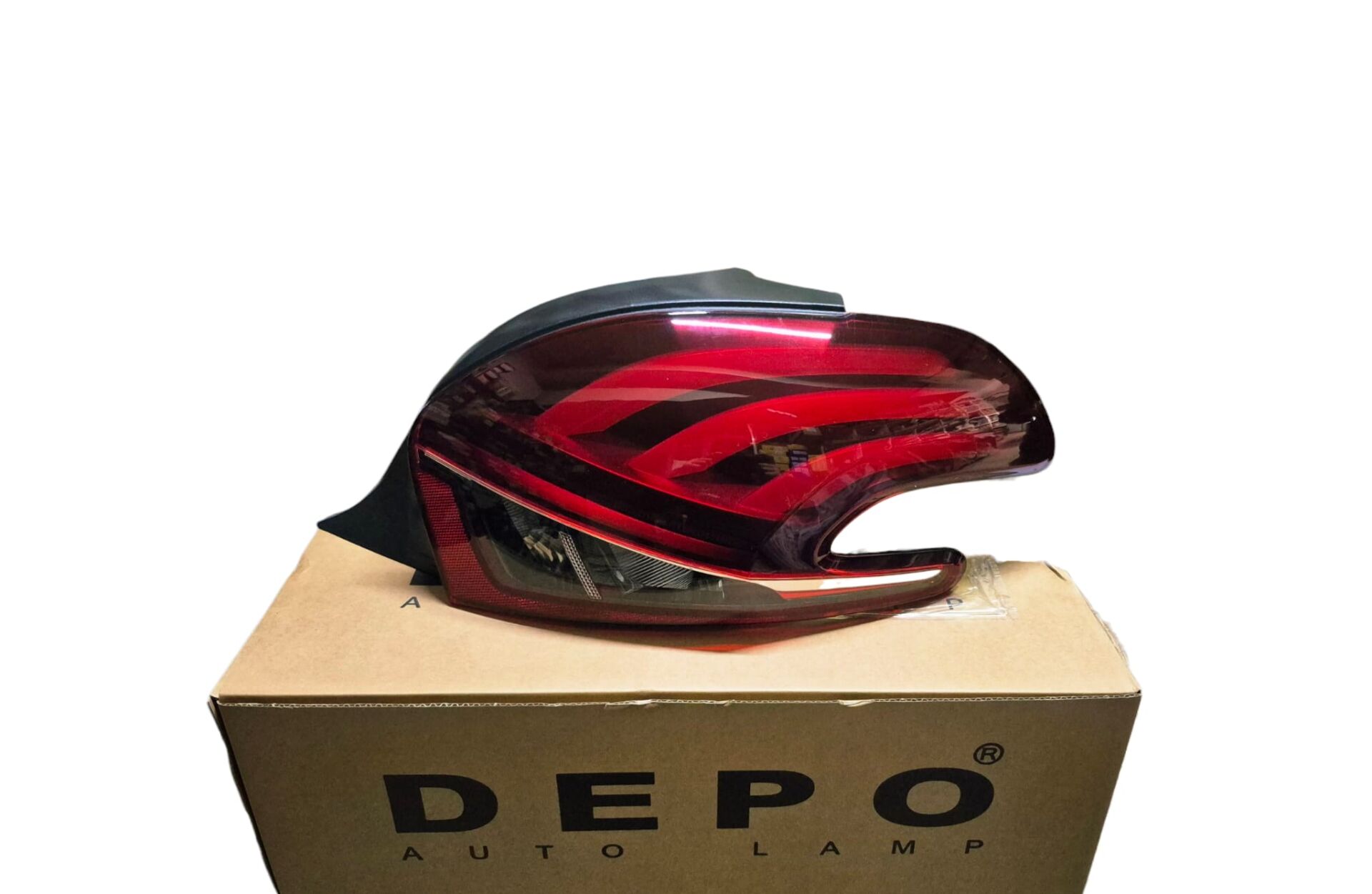 Peugeot 208 Sağ Arka Stop Led DPO 550-1973R-UE