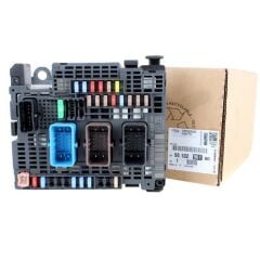 Peugeot 5008 P87E 2016-2024 Motor İçi Sigorta Kutusu PSA Orijinal 9810296180