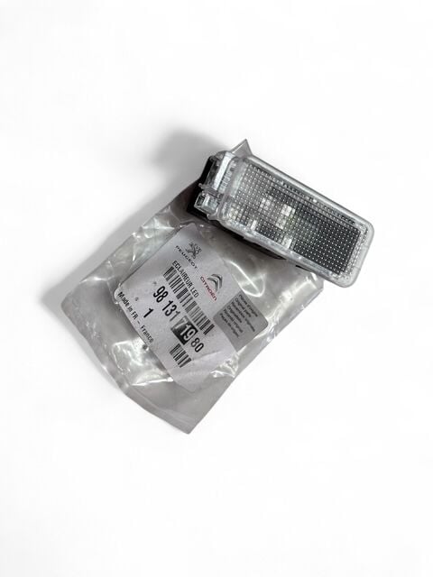 Peugeot 508 R8 Torpido Altı Ayak Aydınlatma Led Lamba Psa 9813171980
